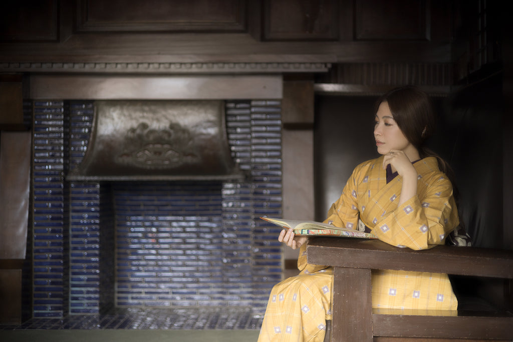 鏡 志村洋子 染と織の心象