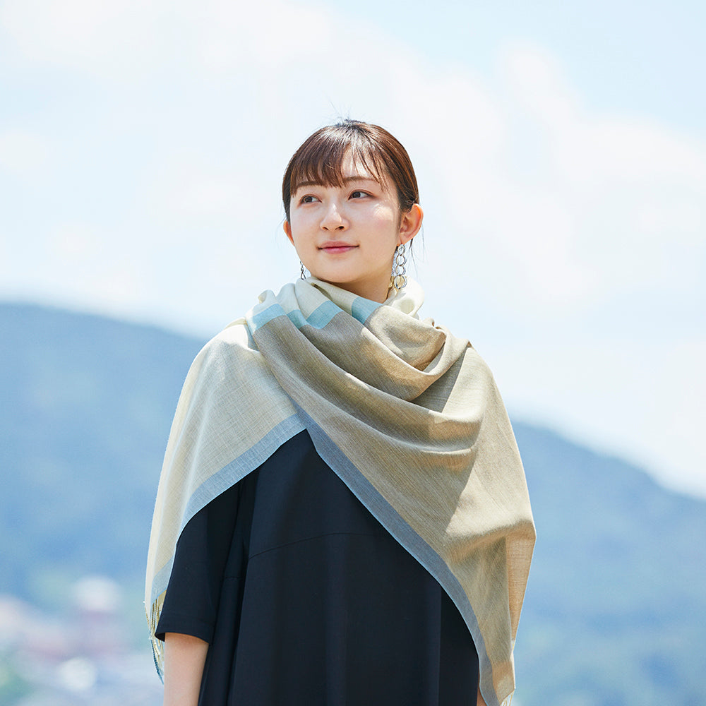 色合わせストール ロスコ − ムーンベージュと藍
