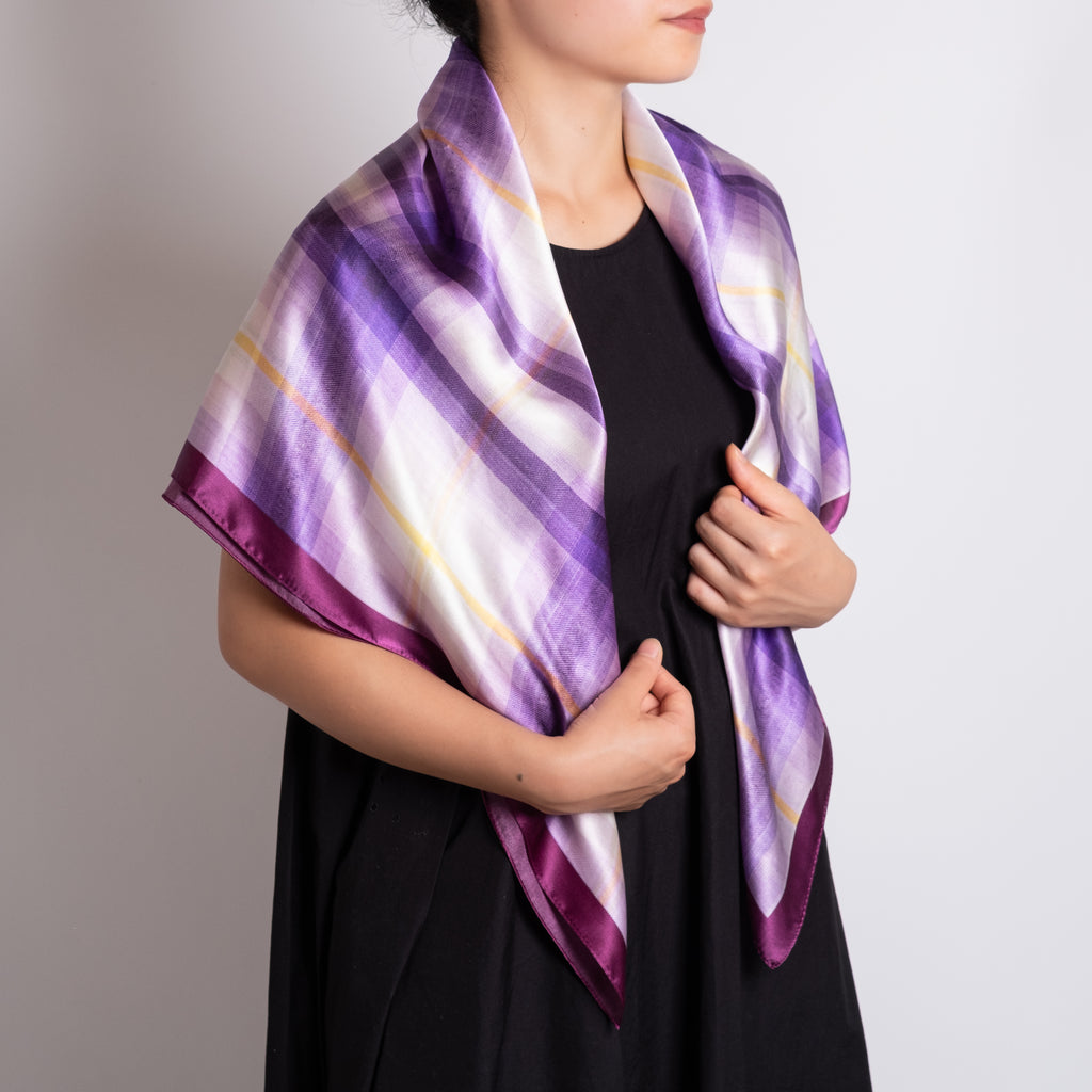 ふくみシルクスカーフ「白菖」