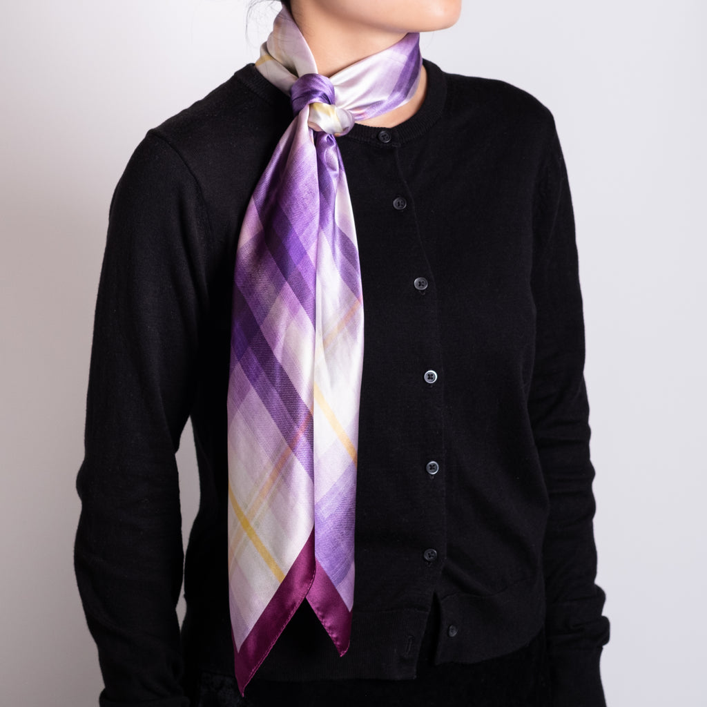 ふくみシルクスカーフ「白菖」