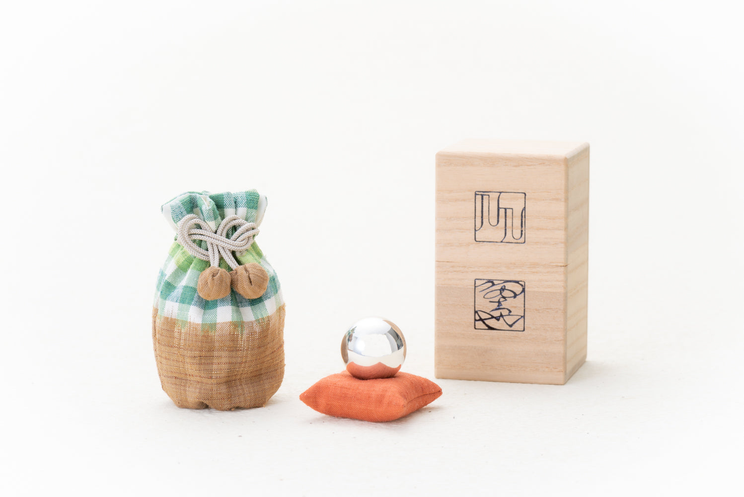 色JUJU　グレー経縞