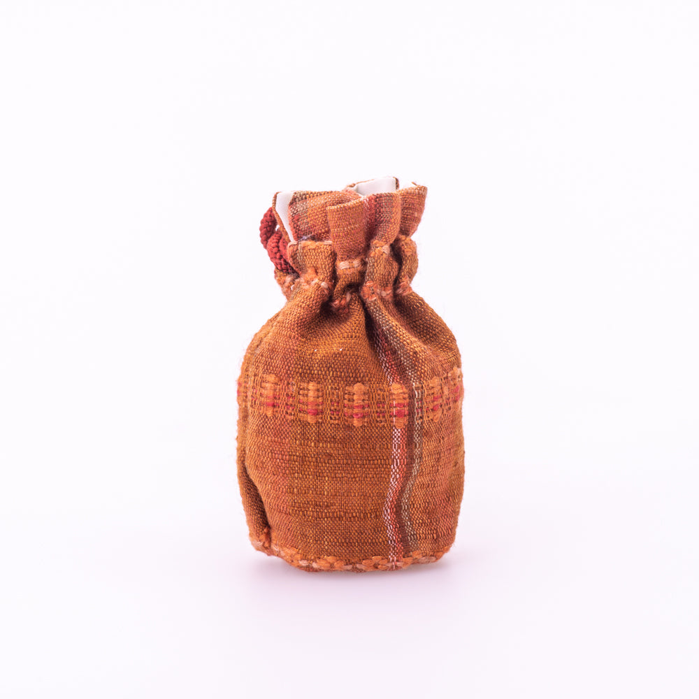 色JUJU　茜紋織